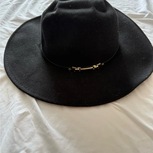 Elegant Black Wide-Brim Hat - Picture 1 of 5